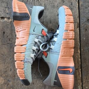 Nike Sneakers in Gray and Peach